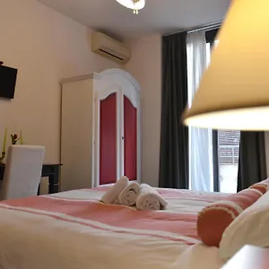 Residenza Del Turista 2*, Aeroporto di Catania Fontana Rossa Italia